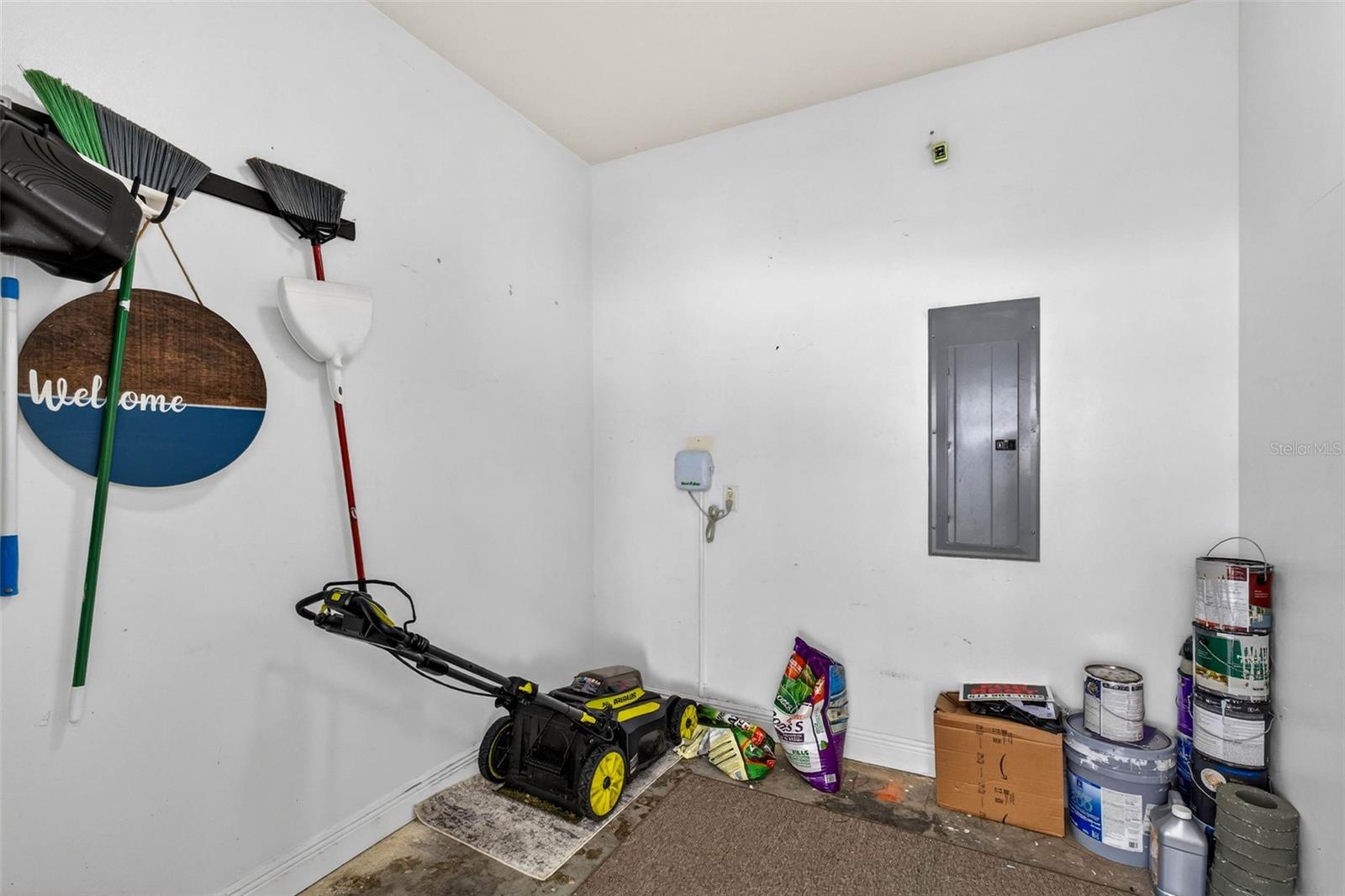 Image 48 of 55 For 6450 Ashville Dr