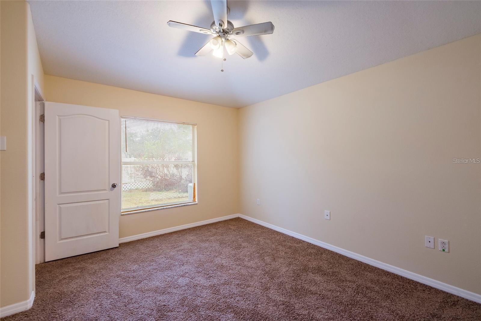 Image 17 of 18 For 8117 Alamosa Wood Avenue