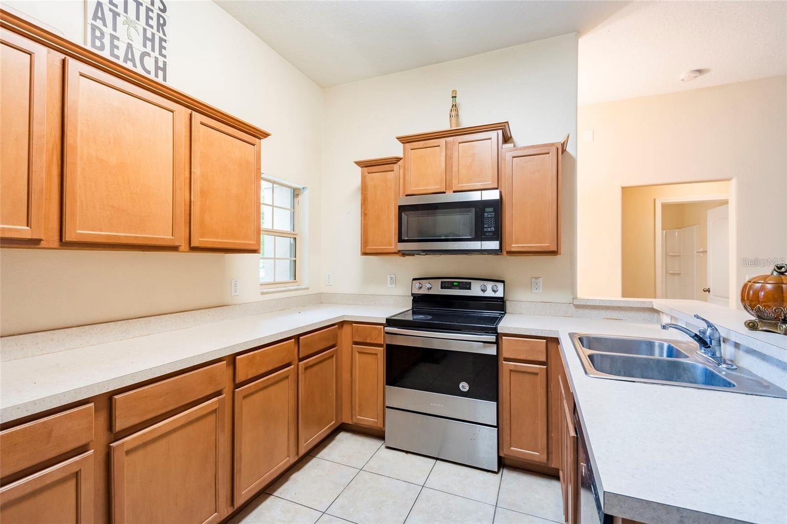 Image 4 of 18 For 8117 Alamosa Wood Avenue