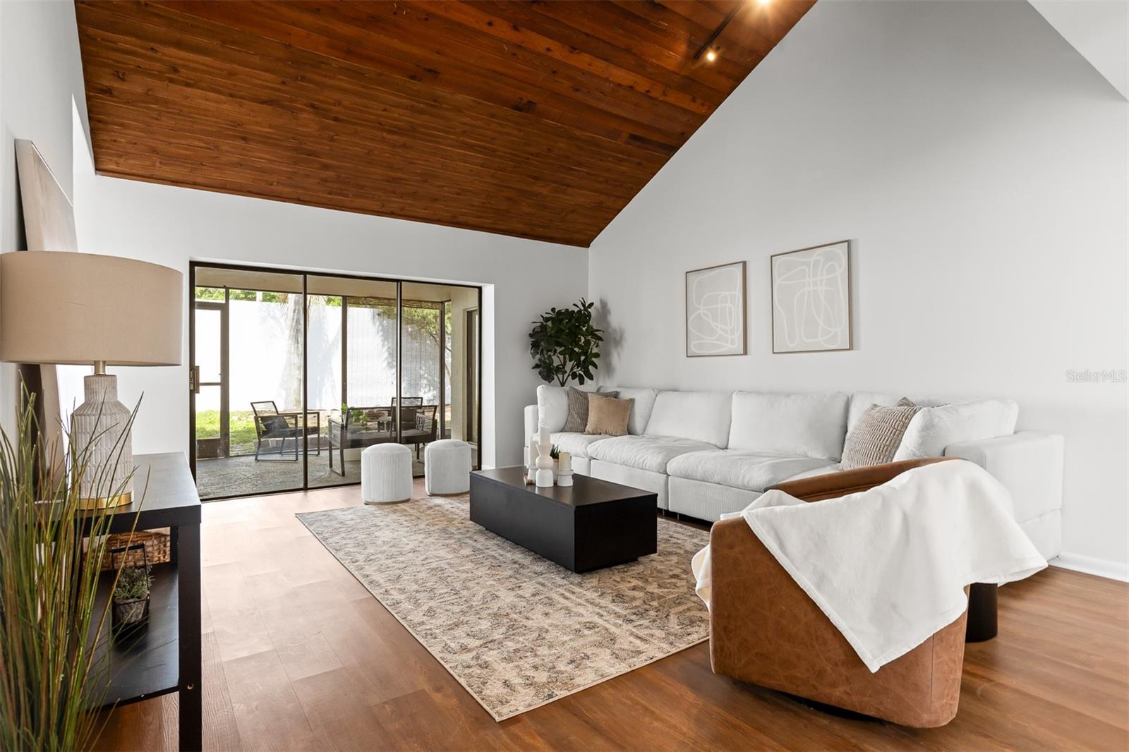 Image 10 of 28 For 11508 Robles Del Rio Place