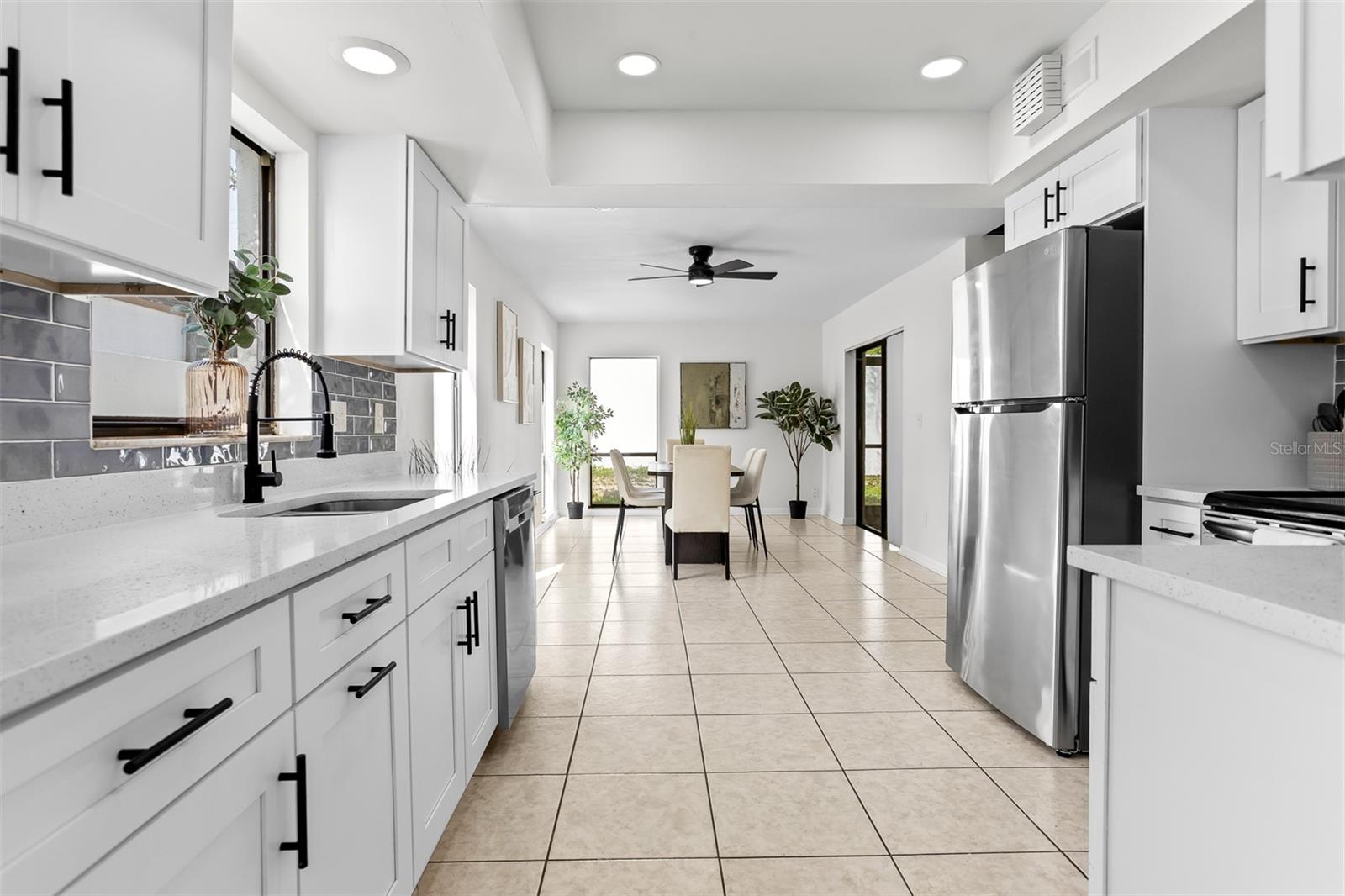 Image 5 of 28 For 11508 Robles Del Rio Place