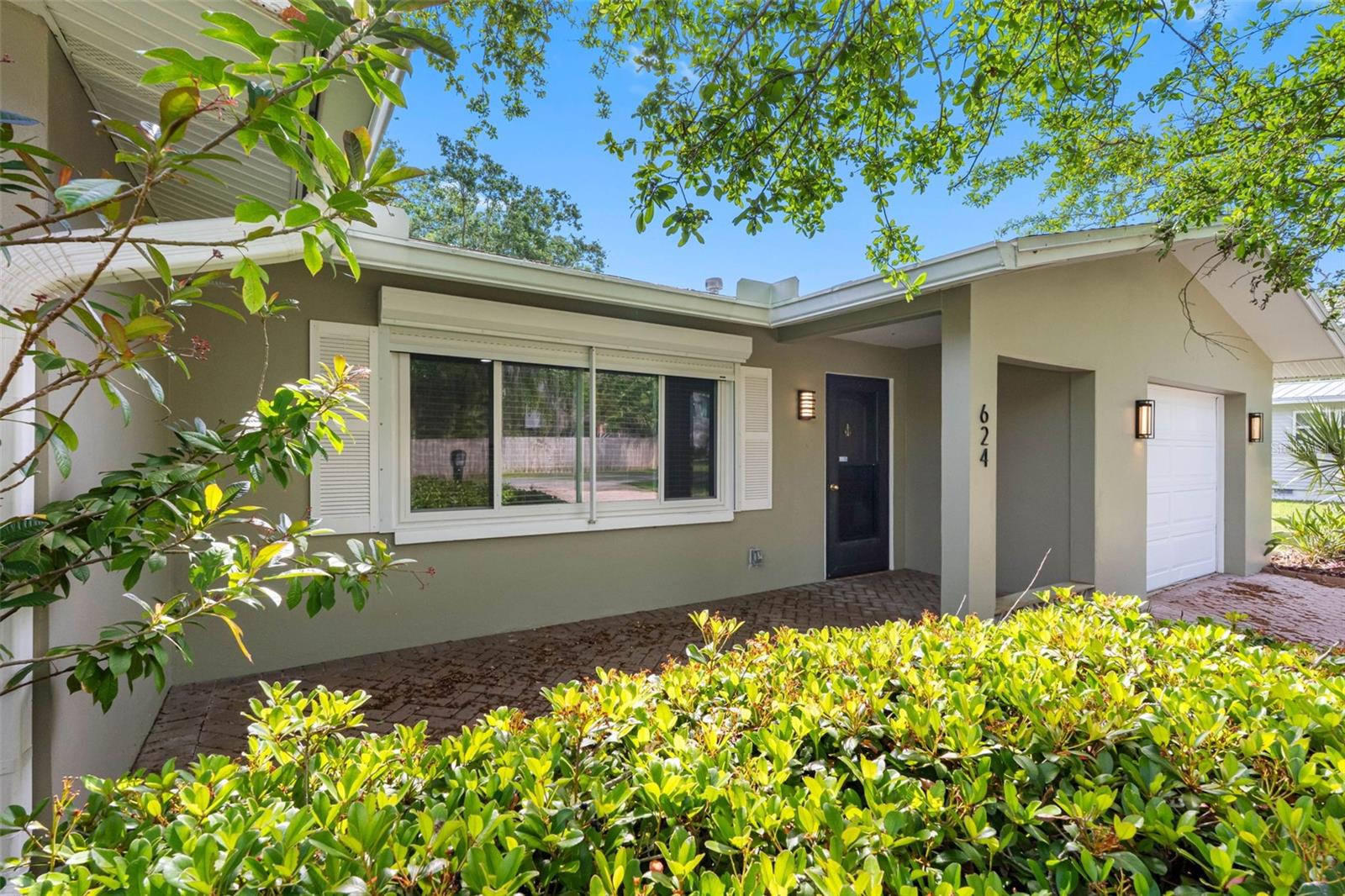 Listing photo id 0 for 624 Orange Street