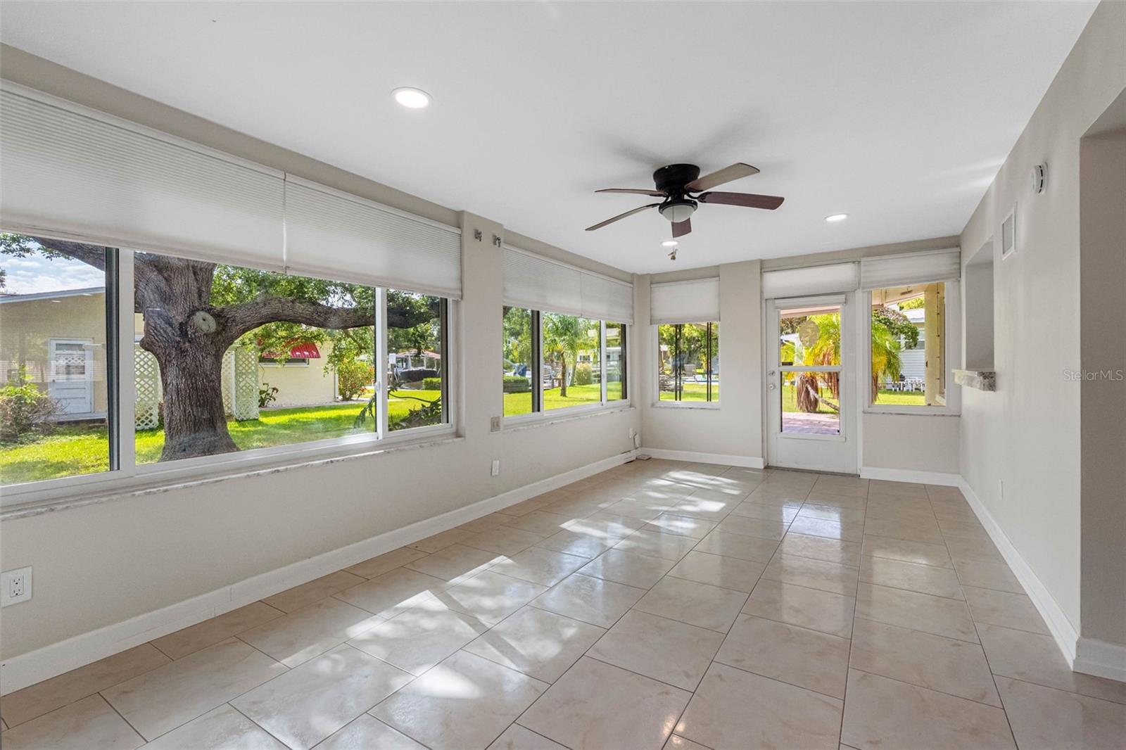 Listing photo id 18 for 624 Orange Street