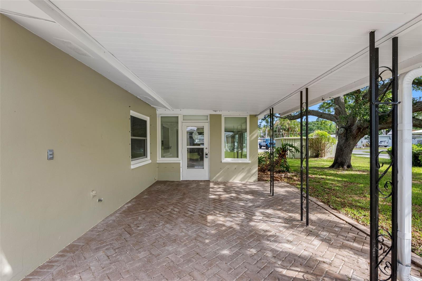 Listing photo id 25 for 624 Orange Street