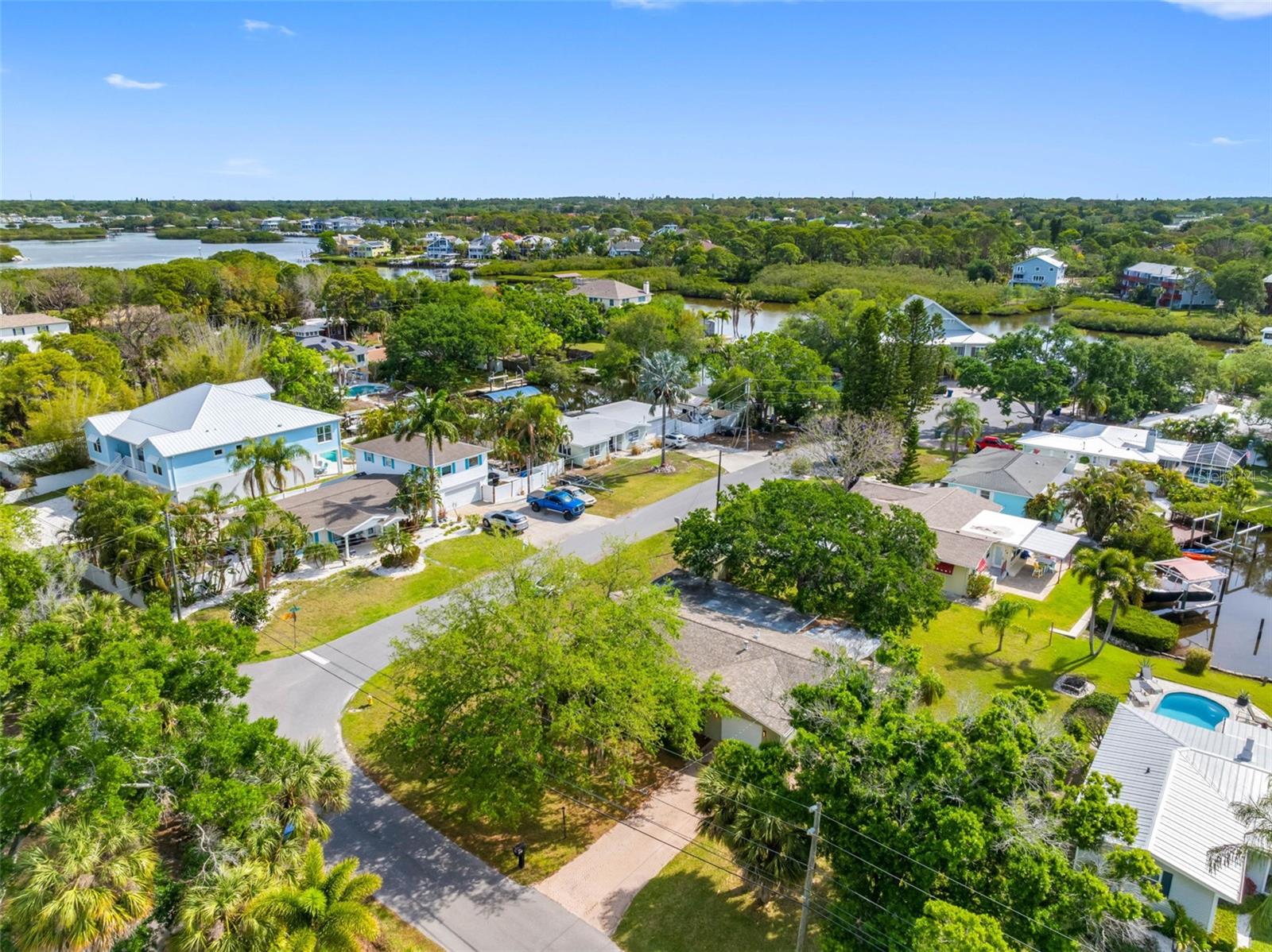 Listing photo id 27 for 624 Orange Street