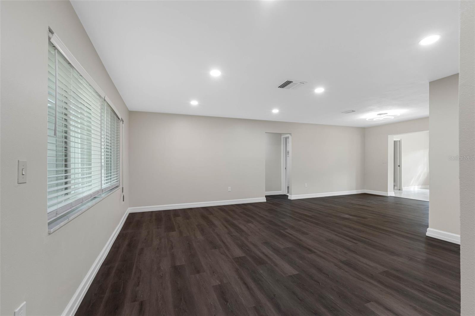 Listing photo id 1 for 624 Orange Street