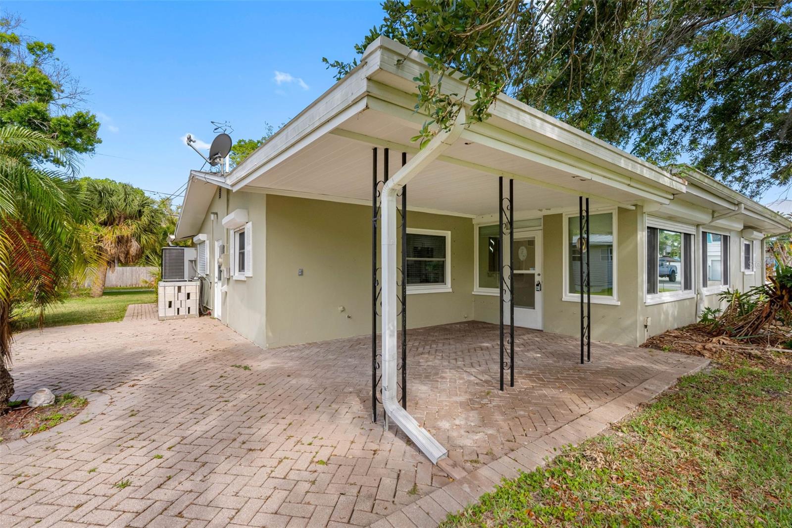 Listing photo id 35 for 624 Orange Street