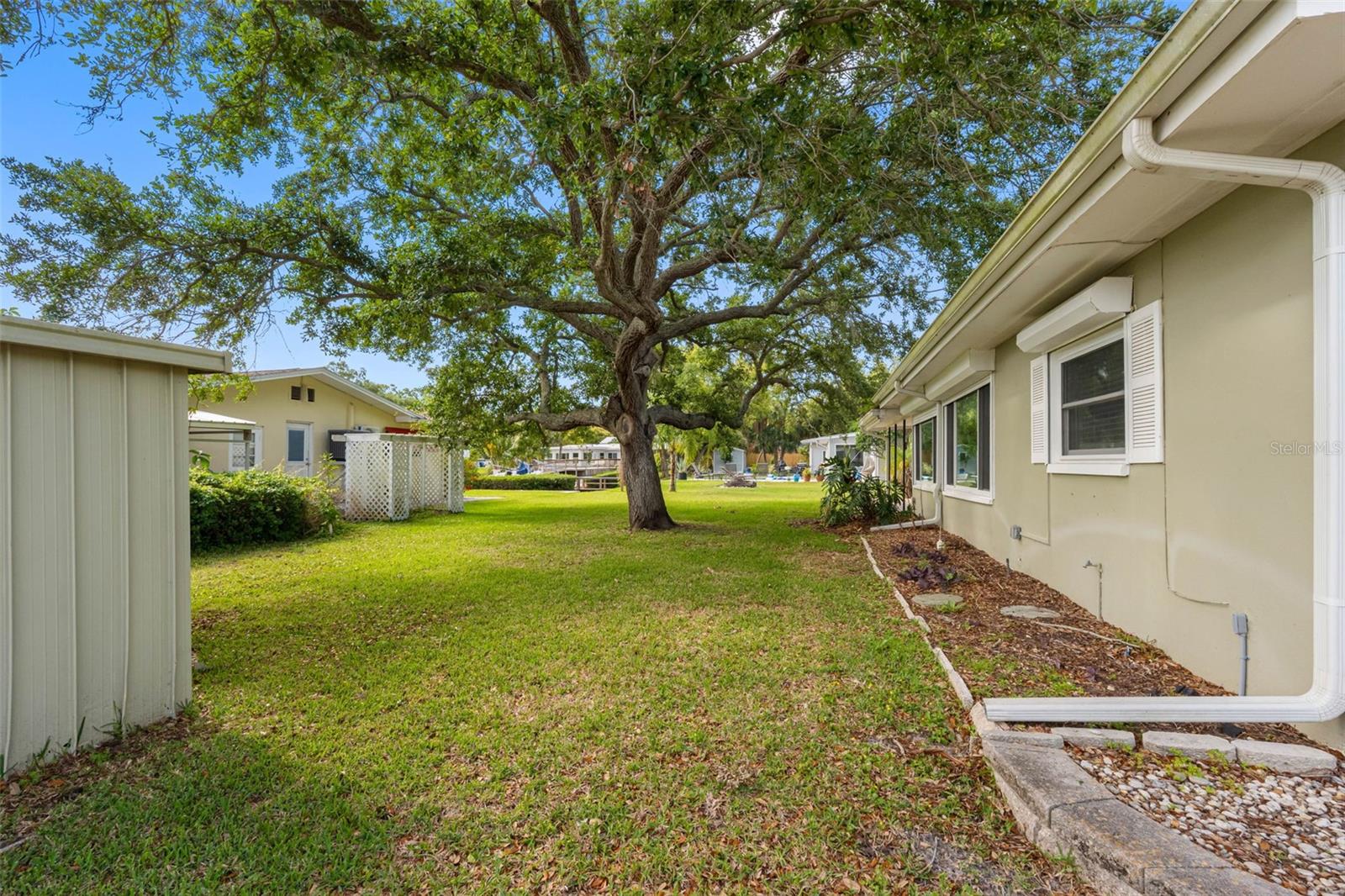 Listing photo id 39 for 624 Orange Street