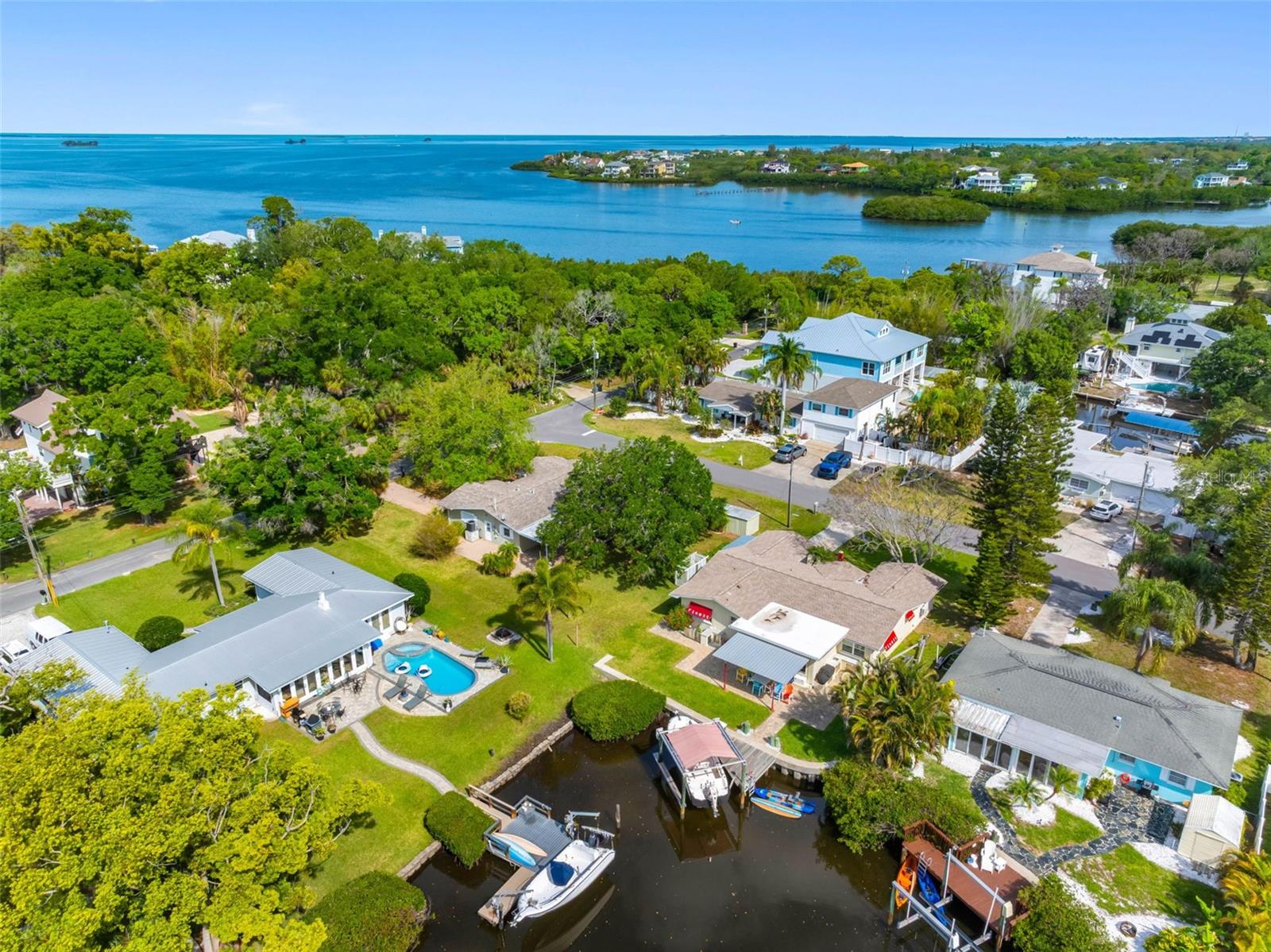 Listing photo id 42 for 624 Orange Street