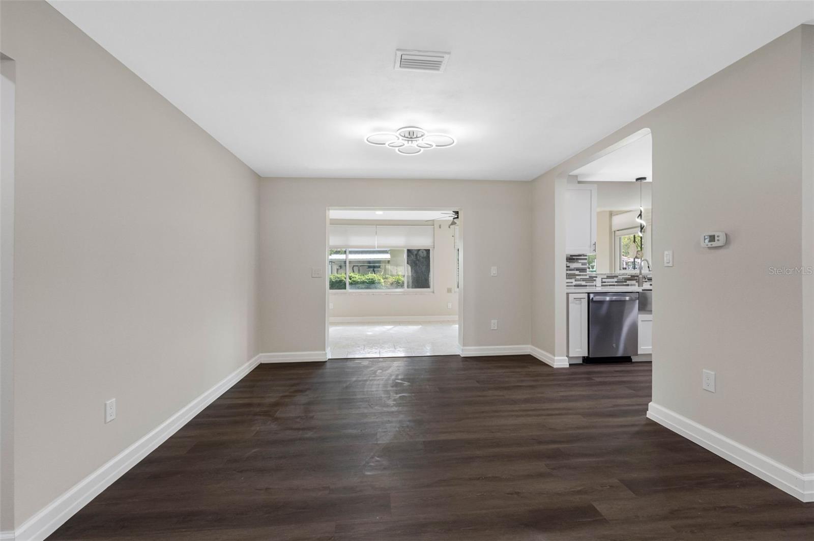 Listing photo id 4 for 624 Orange Street