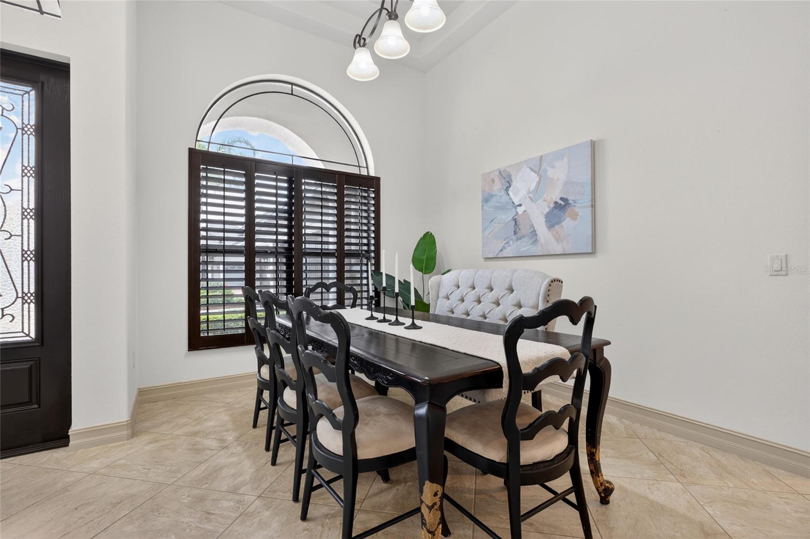 Listing photo id 14 for 1607 Abyss Drive