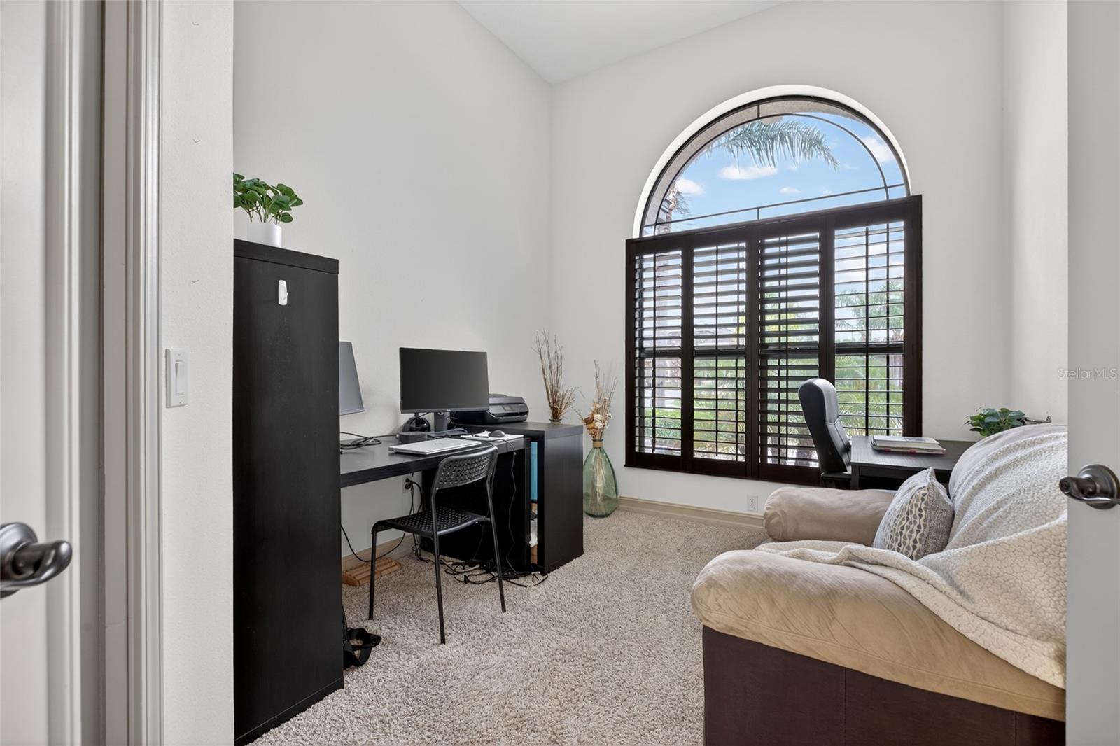 Listing photo id 17 for 1607 Abyss Drive