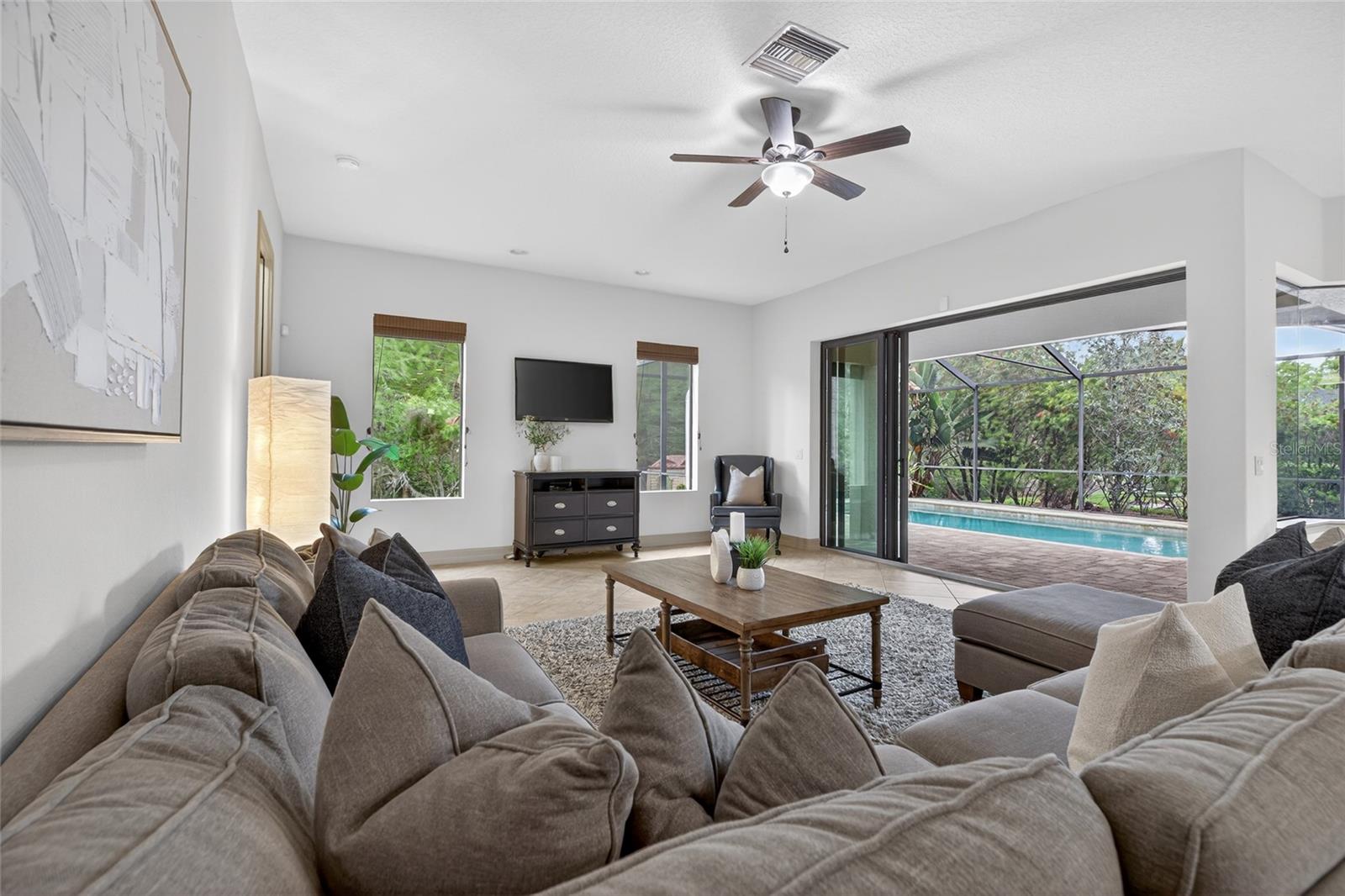 Listing photo id 46 for 1607 Abyss Drive