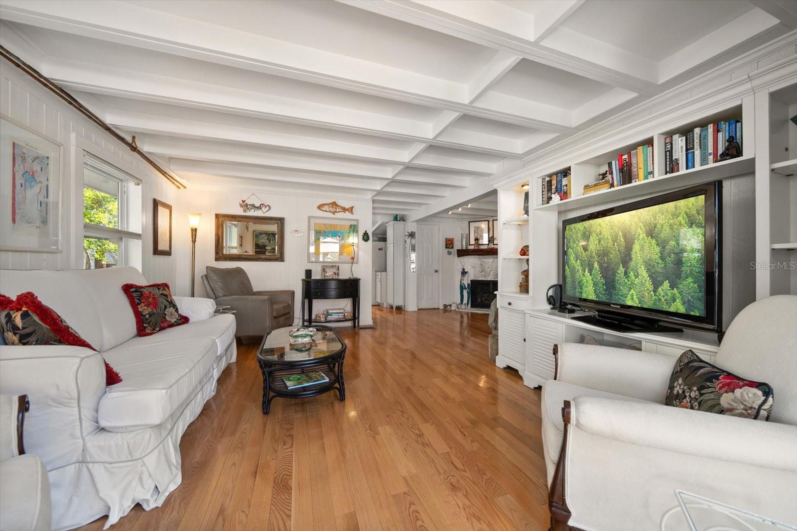 Image 10 of 45 For 8403 Gulf Boulevard