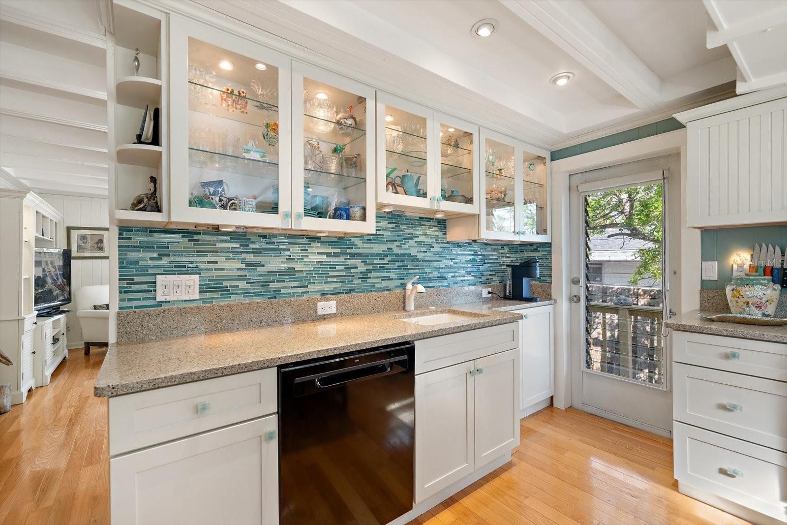 Image 13 of 45 For 8403 Gulf Boulevard