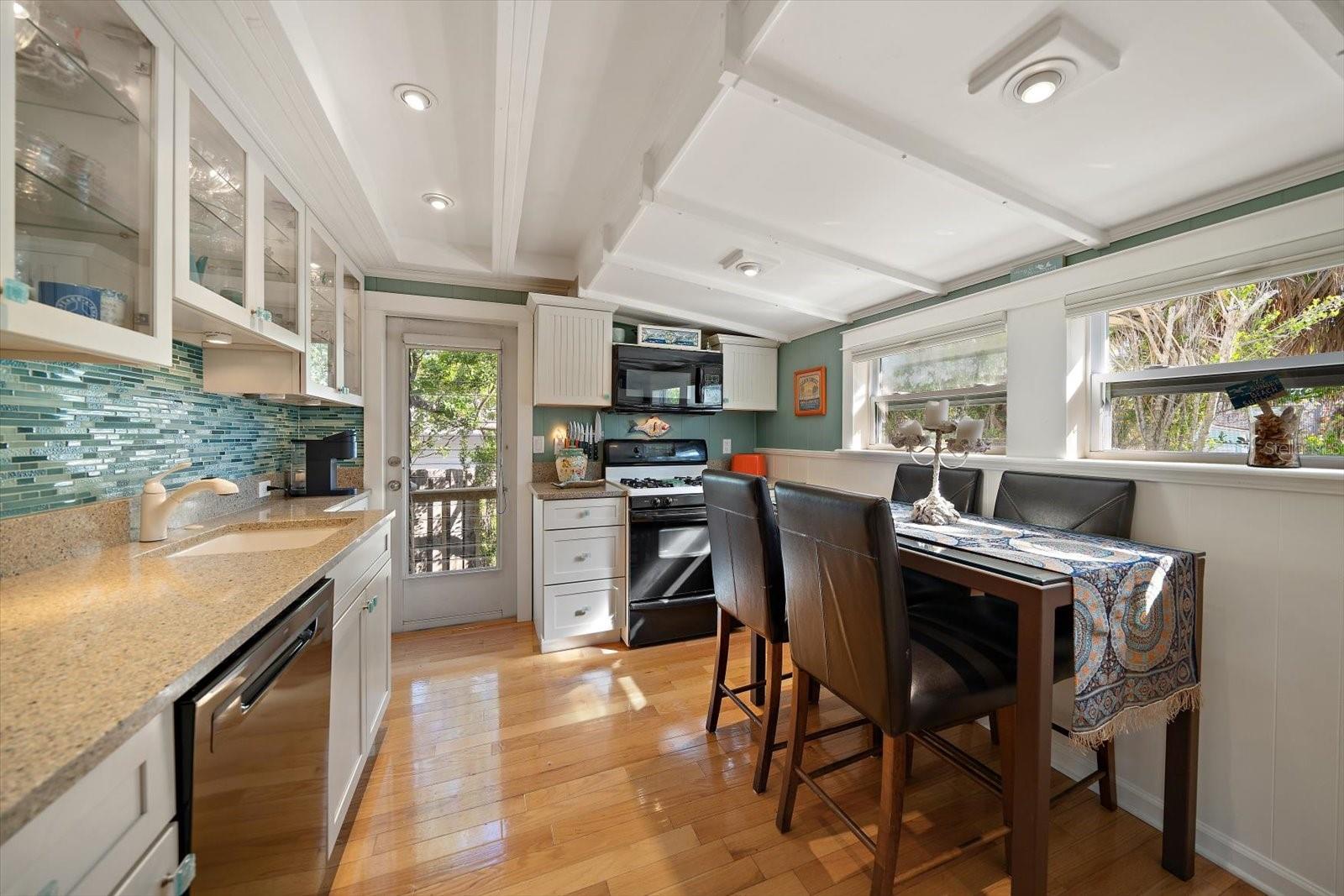 Image 14 of 45 For 8403 Gulf Boulevard