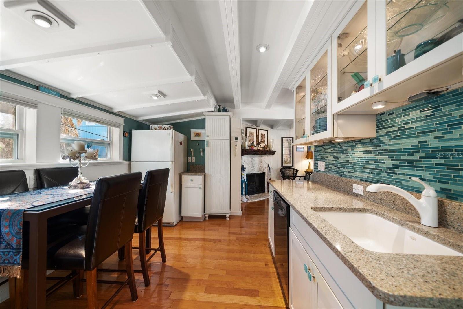 Image 15 of 45 For 8403 Gulf Boulevard