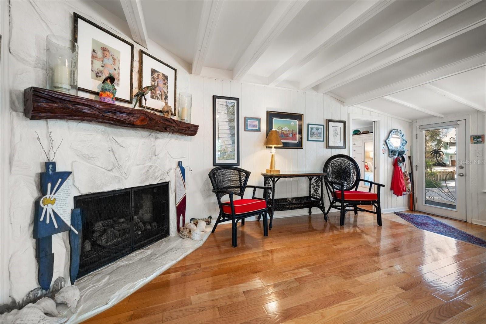 Image 18 of 45 For 8403 Gulf Boulevard