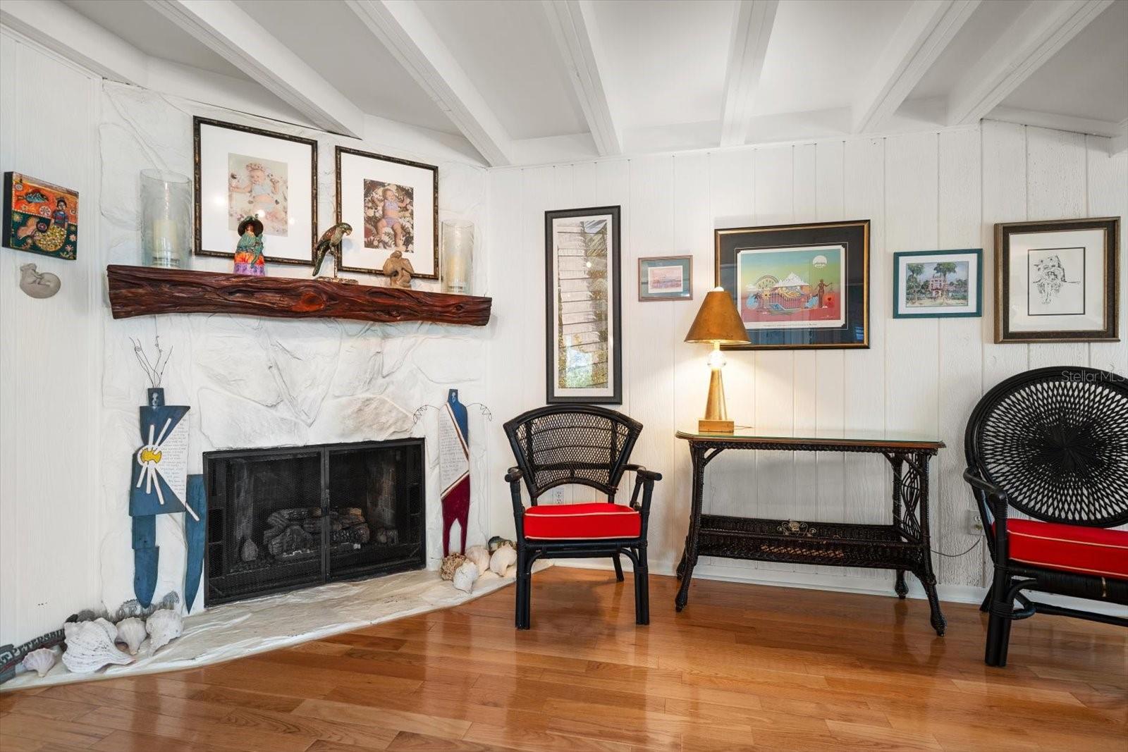 Image 19 of 45 For 8403 Gulf Boulevard