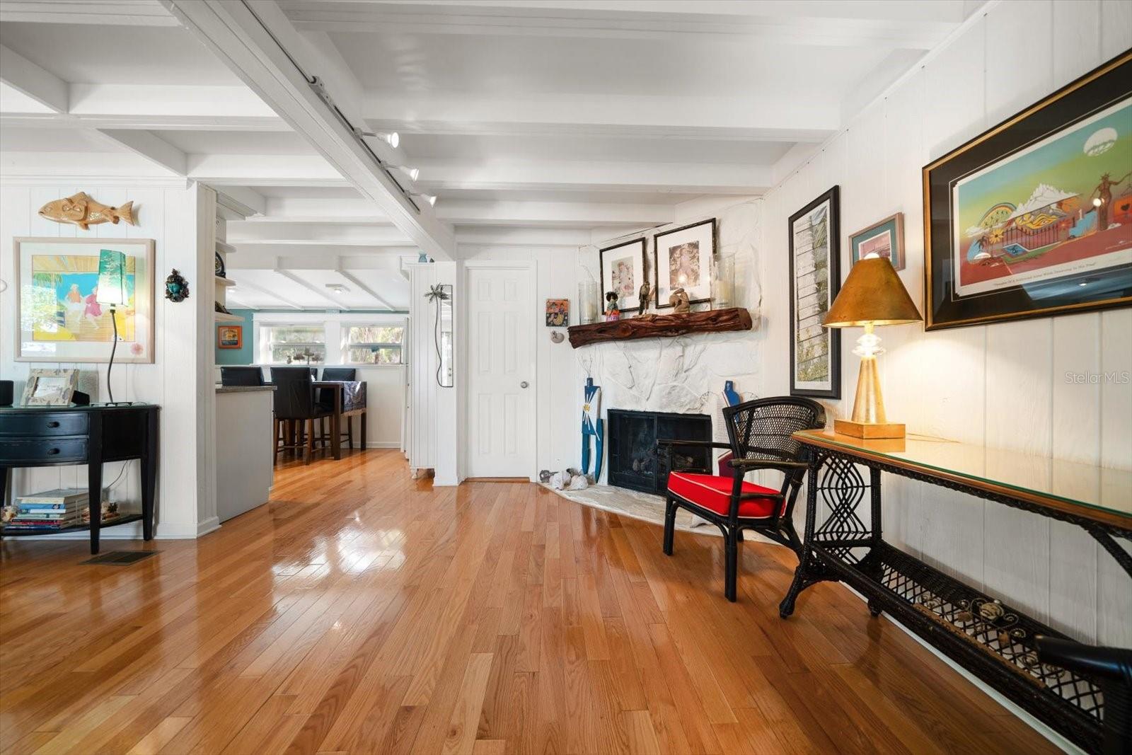 Image 21 of 45 For 8403 Gulf Boulevard