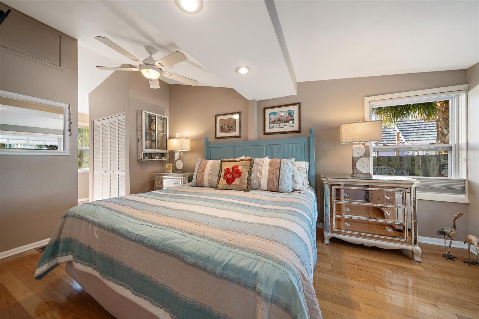 Image 22 of 45 For 8403 Gulf Boulevard