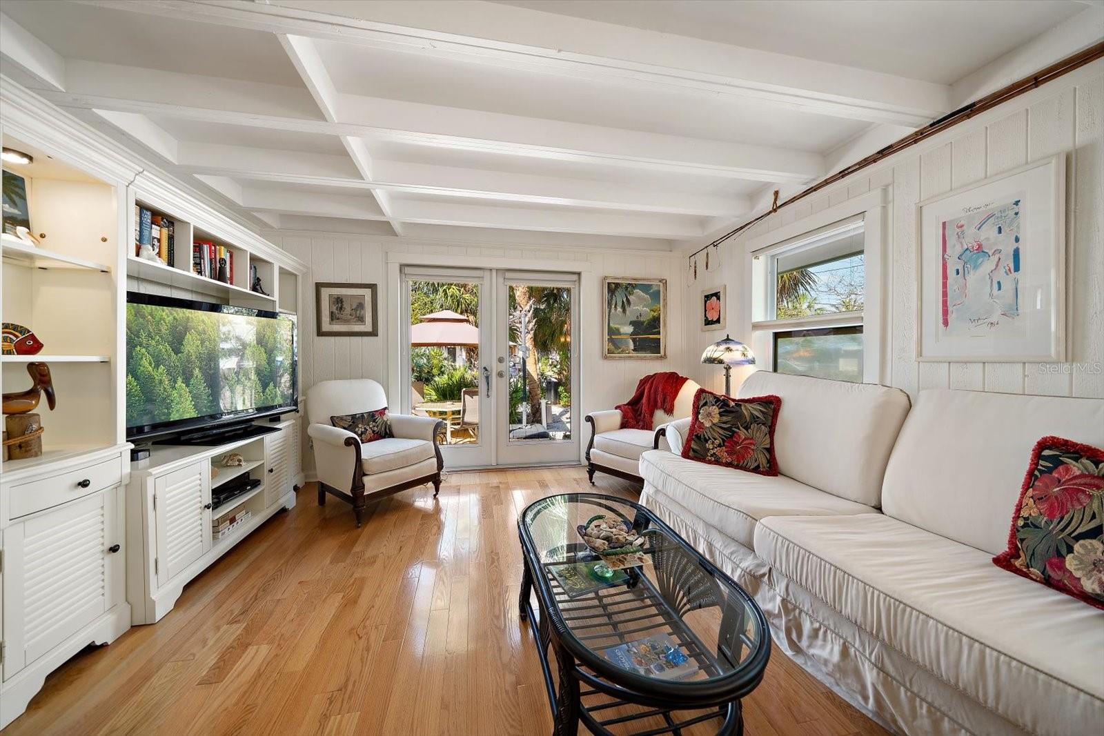 Image 8 of 45 For 8403 Gulf Boulevard