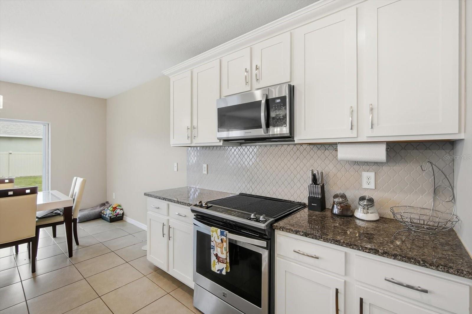 Listing photo id 8 for 8201 Bilston Village Lane