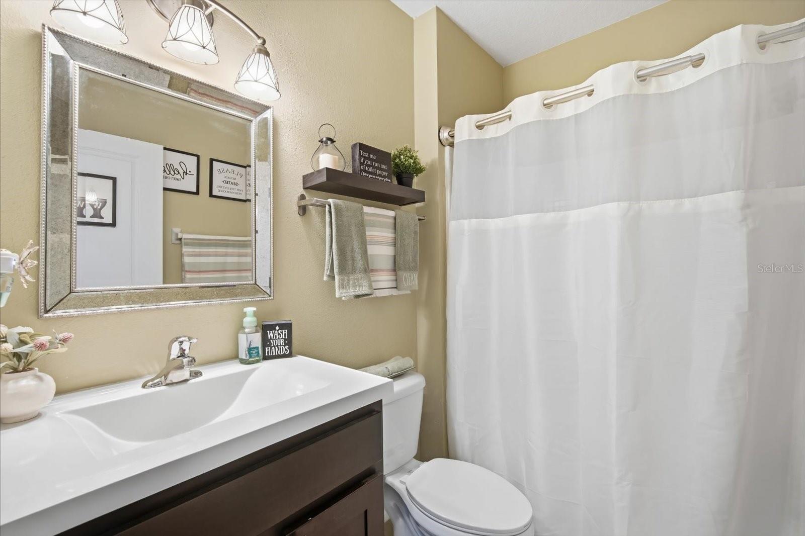 Listing photo id 12 for 8201 Bilston Village Lane