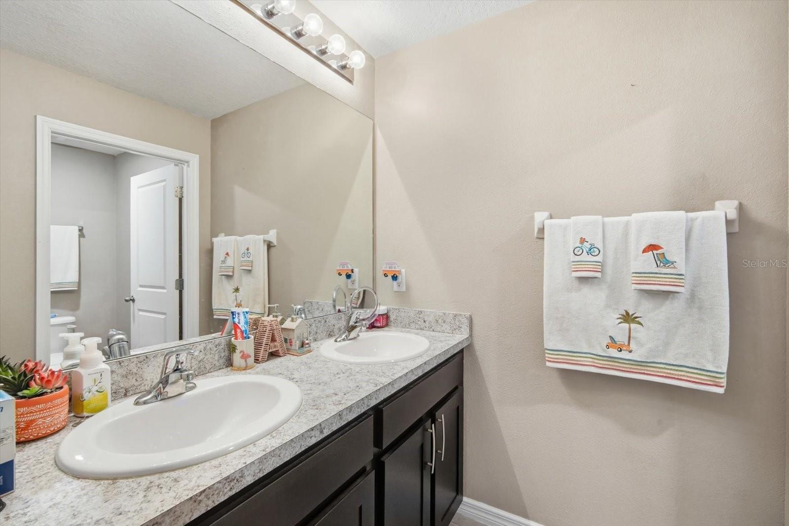 Listing photo id 23 for 8201 Bilston Village Lane