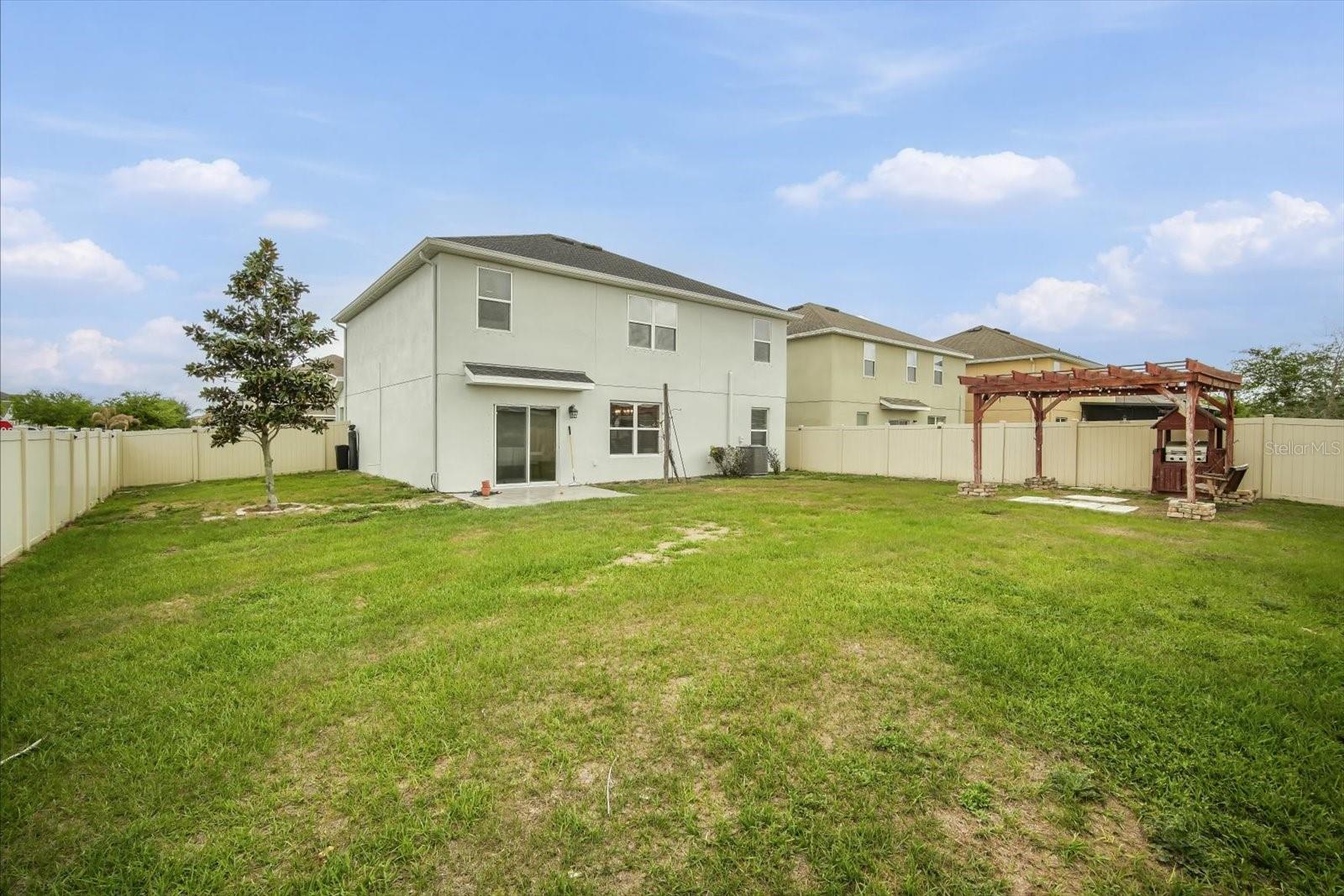 Listing photo id 27 for 8201 Bilston Village Lane