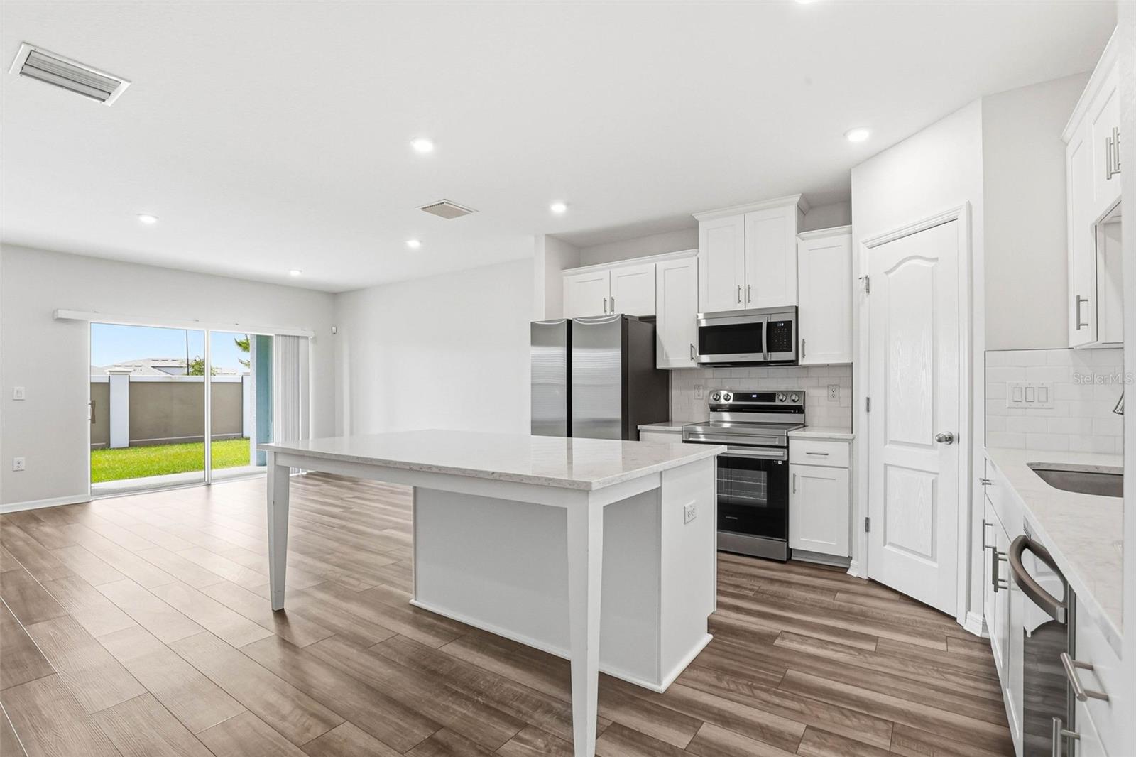 Image 16 of 68 For 10715 Ironwood Tree Way