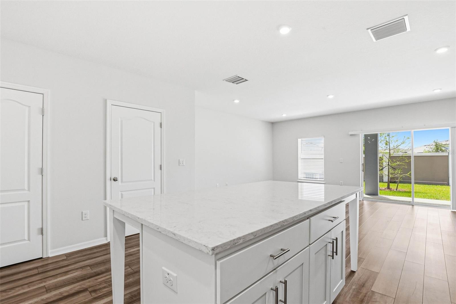 Image 23 of 68 For 10715 Ironwood Tree Way