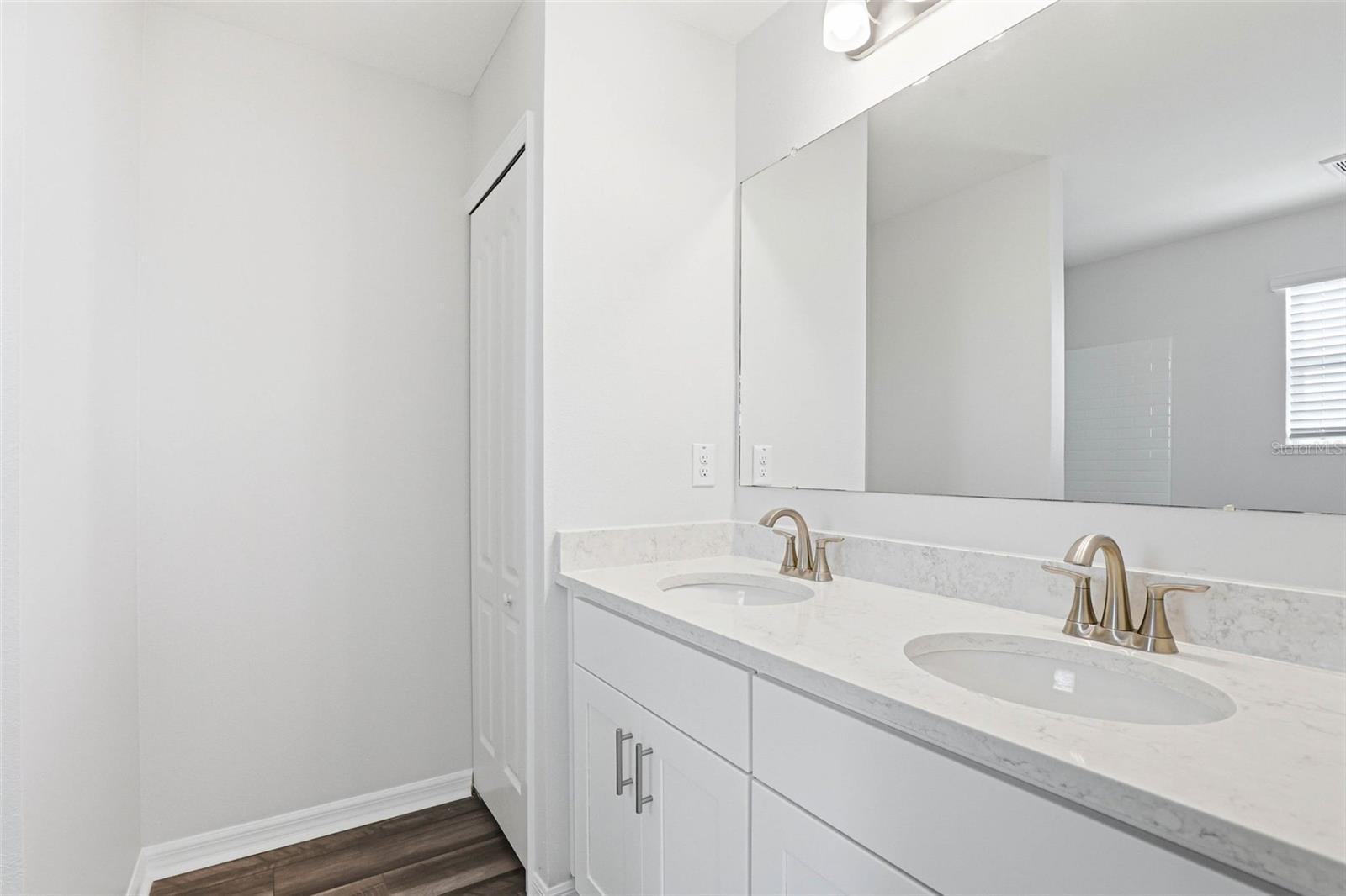 Image 34 of 68 For 10715 Ironwood Tree Way