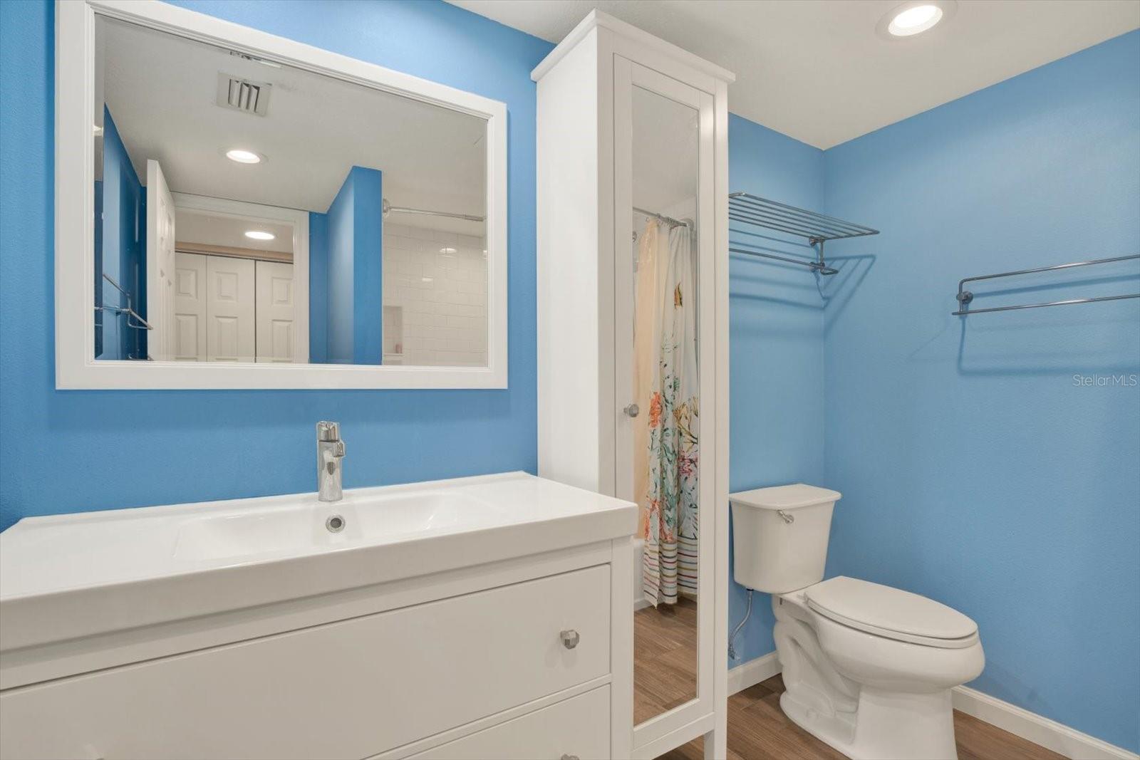 Image 15 of 20 For 4307 Gulf Drive 103