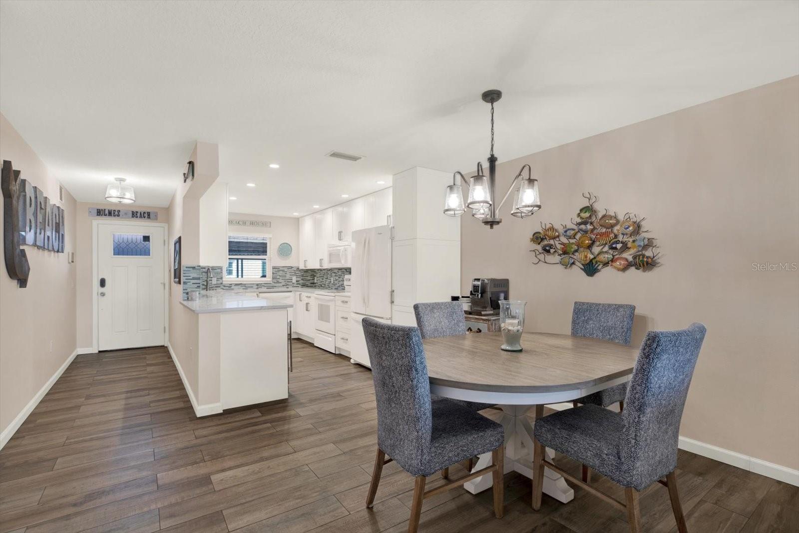 Image 5 of 20 For 4307 Gulf Drive 103