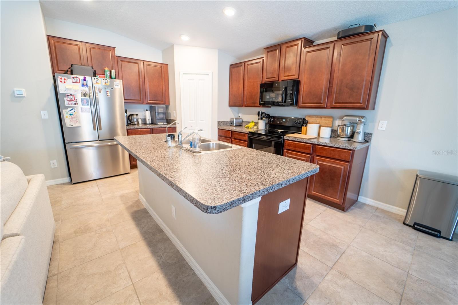 Listing photo id 10 for 9708 Sage Creek Drive