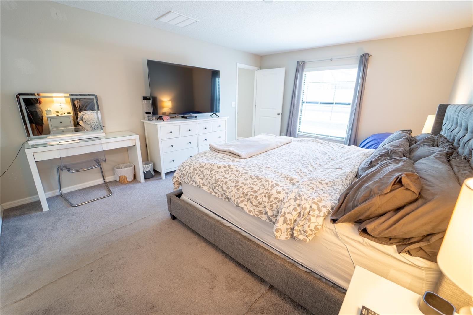 Listing photo id 14 for 9708 Sage Creek Drive