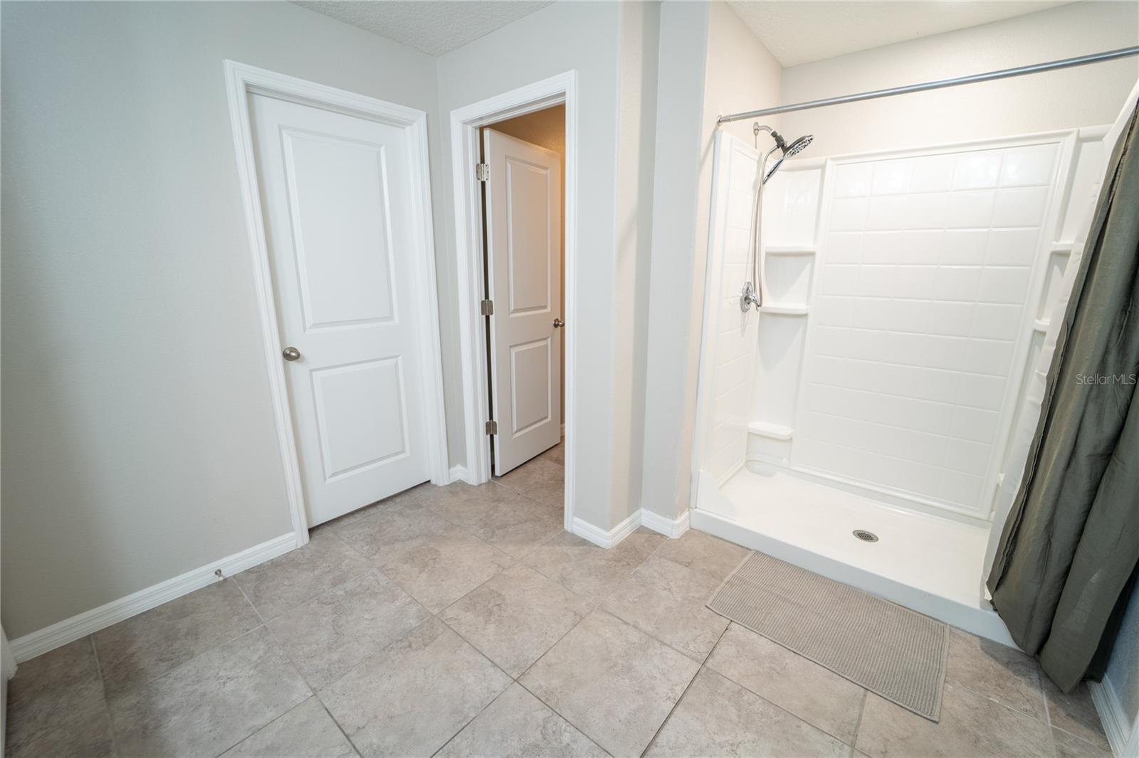 Listing photo id 17 for 9708 Sage Creek Drive