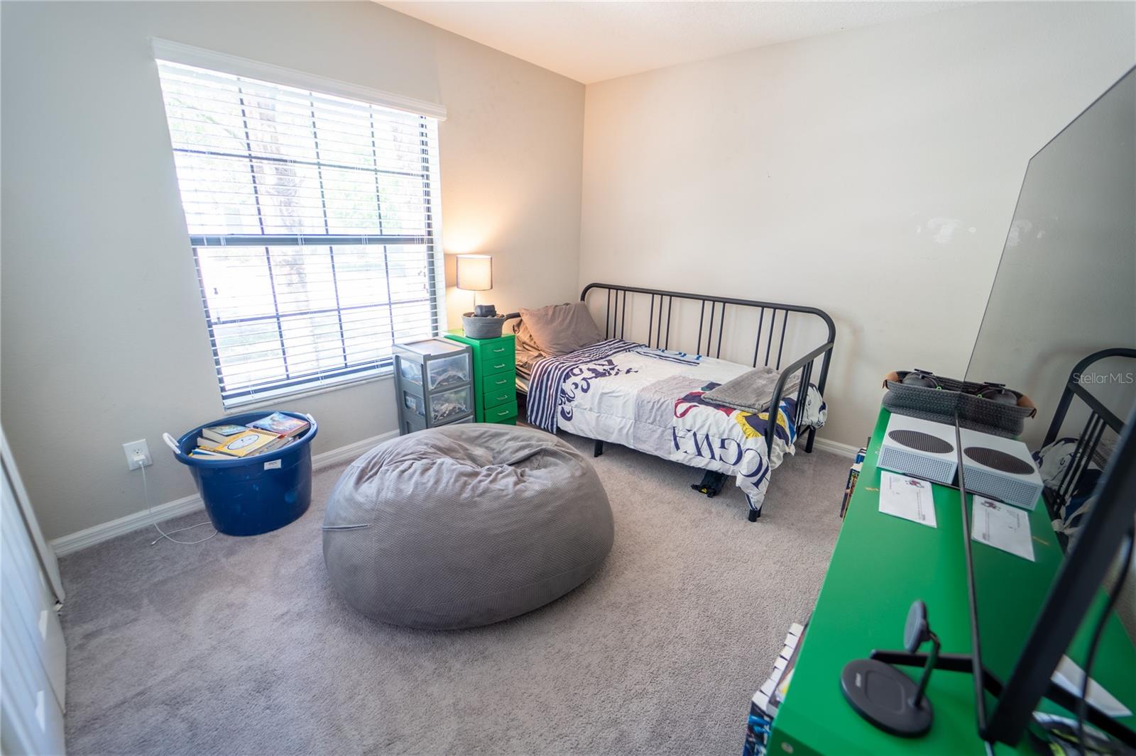 Listing photo id 23 for 9708 Sage Creek Drive