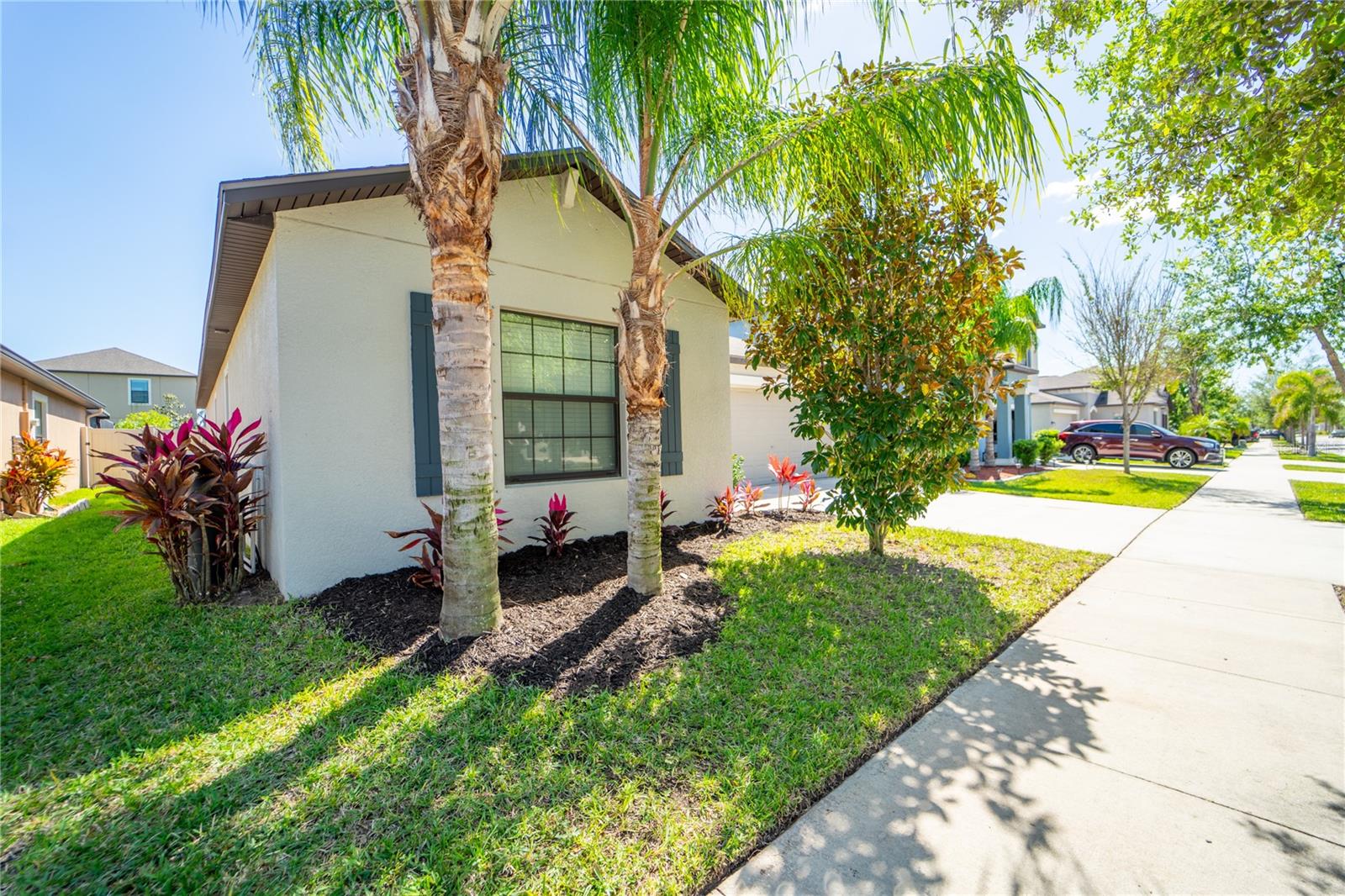 Listing photo id 1 for 9708 Sage Creek Drive