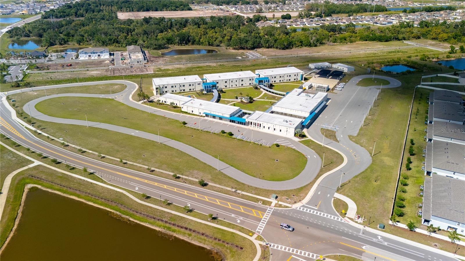 Listing photo id 47 for 9708 Sage Creek Drive