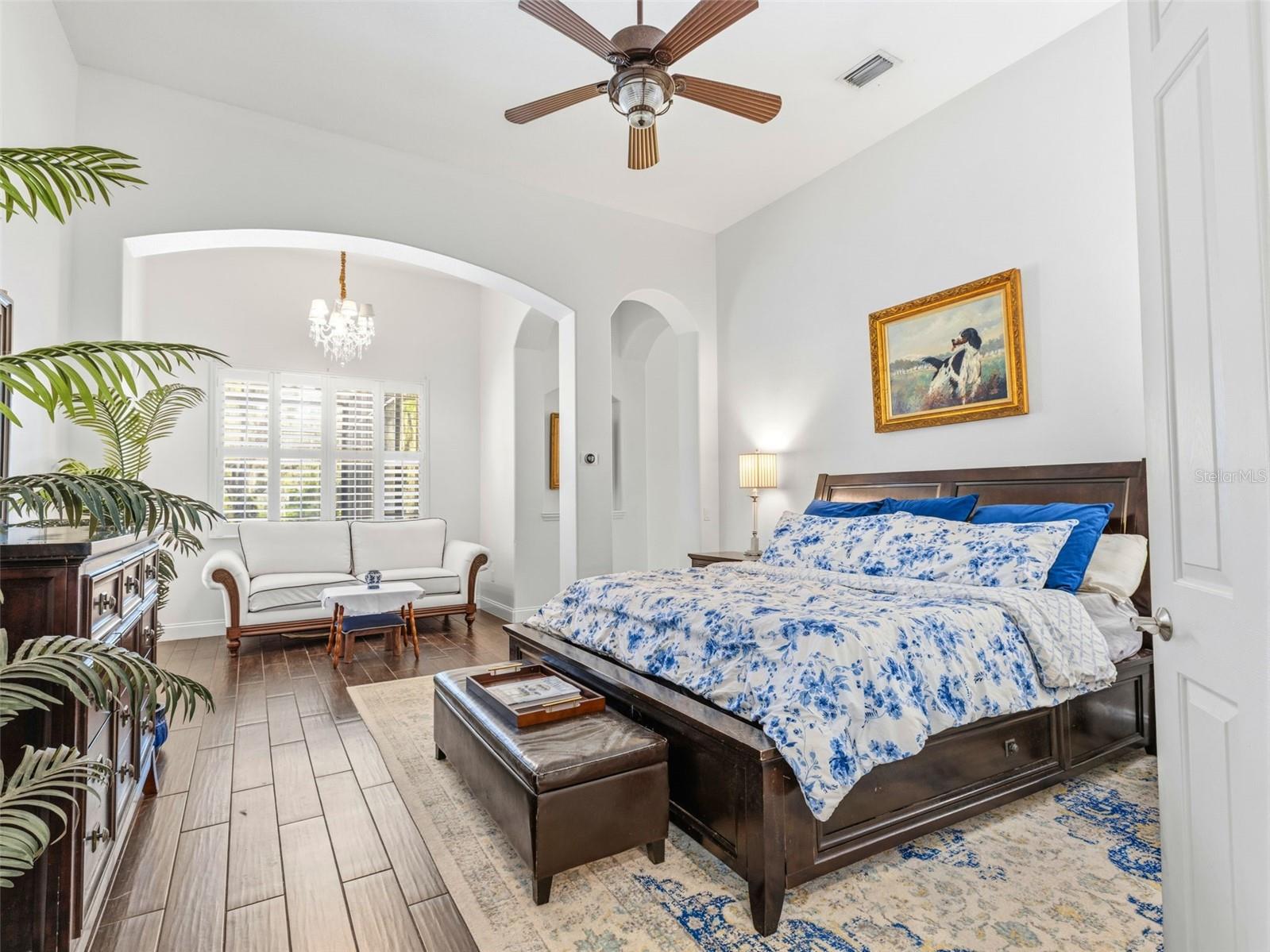 Listing photo id 13 for 6121 Avocetridge Drive