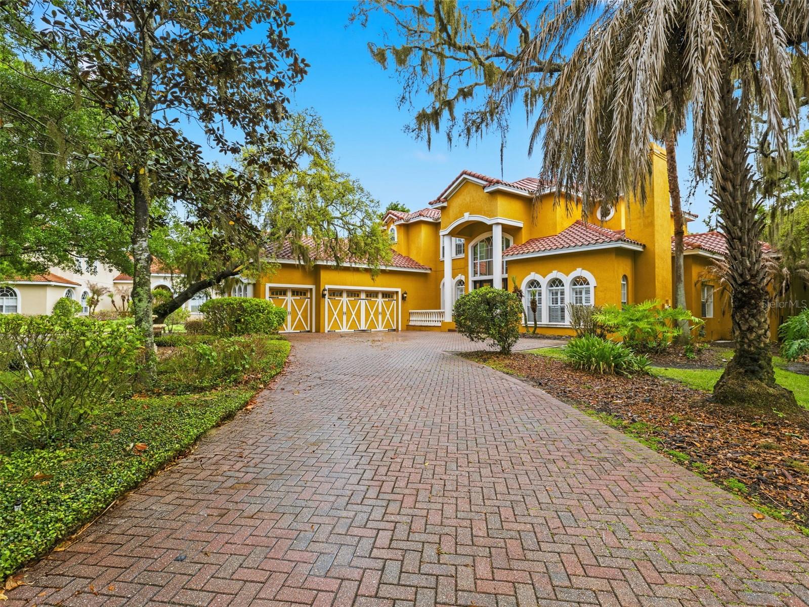 Listing photo id 0 for 6121 Avocetridge Drive