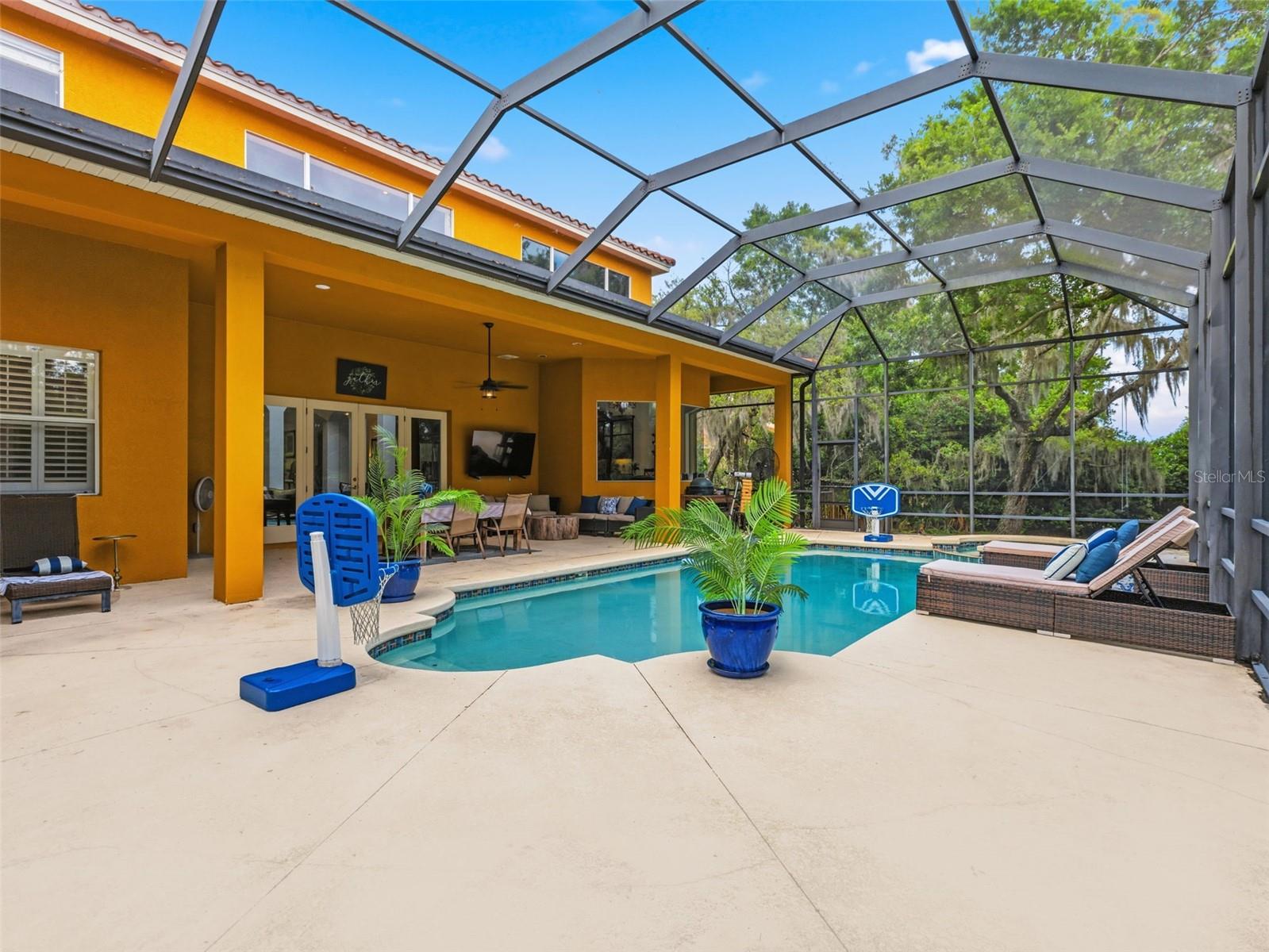 Listing photo id 25 for 6121 Avocetridge Drive