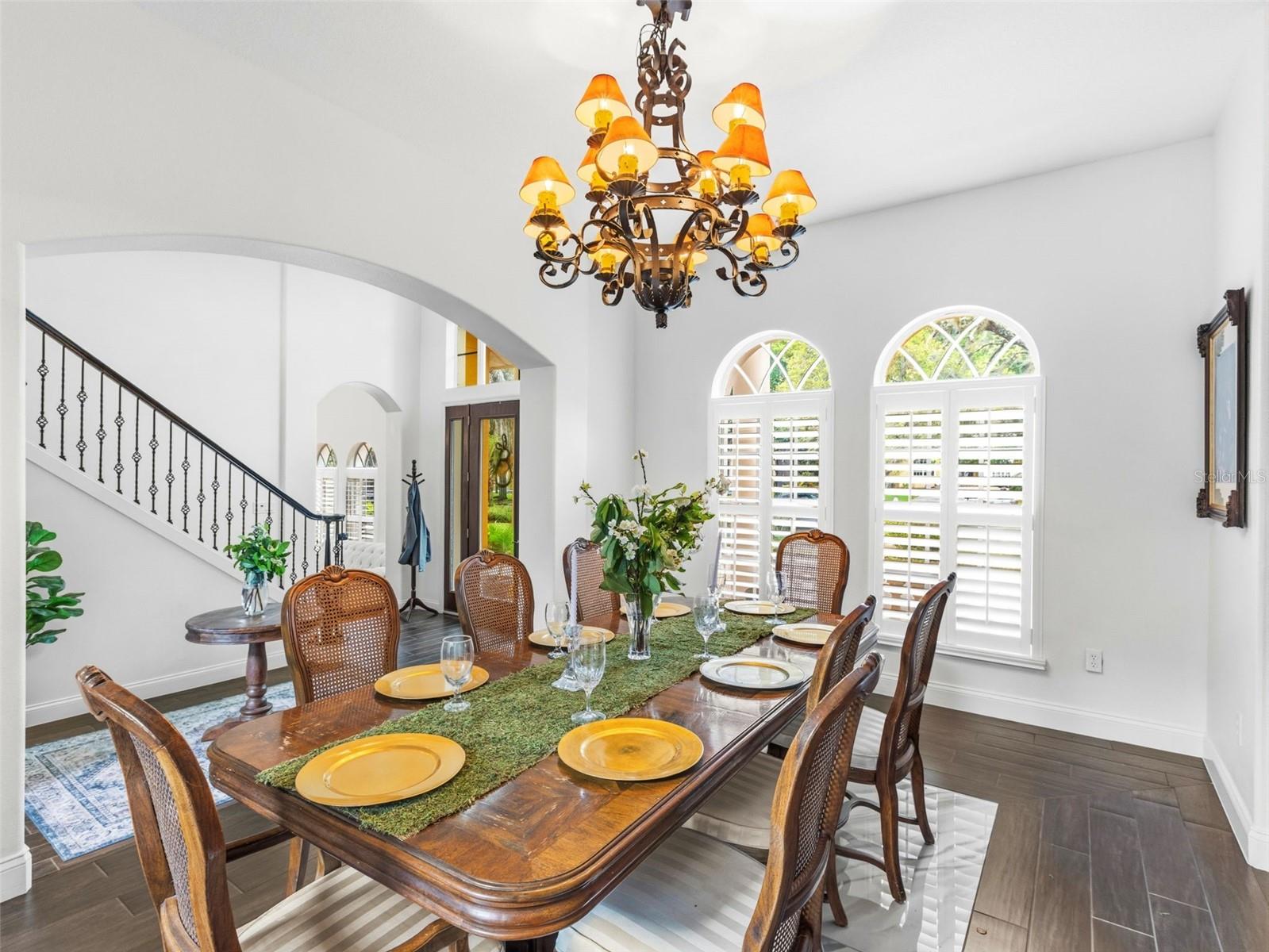 Listing photo id 6 for 6121 Avocetridge Drive