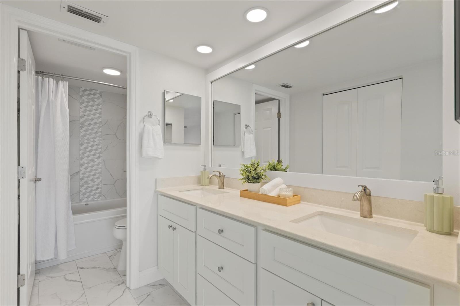 Listing photo id 10 for 7540 Sunshine Skyway Lane S T35