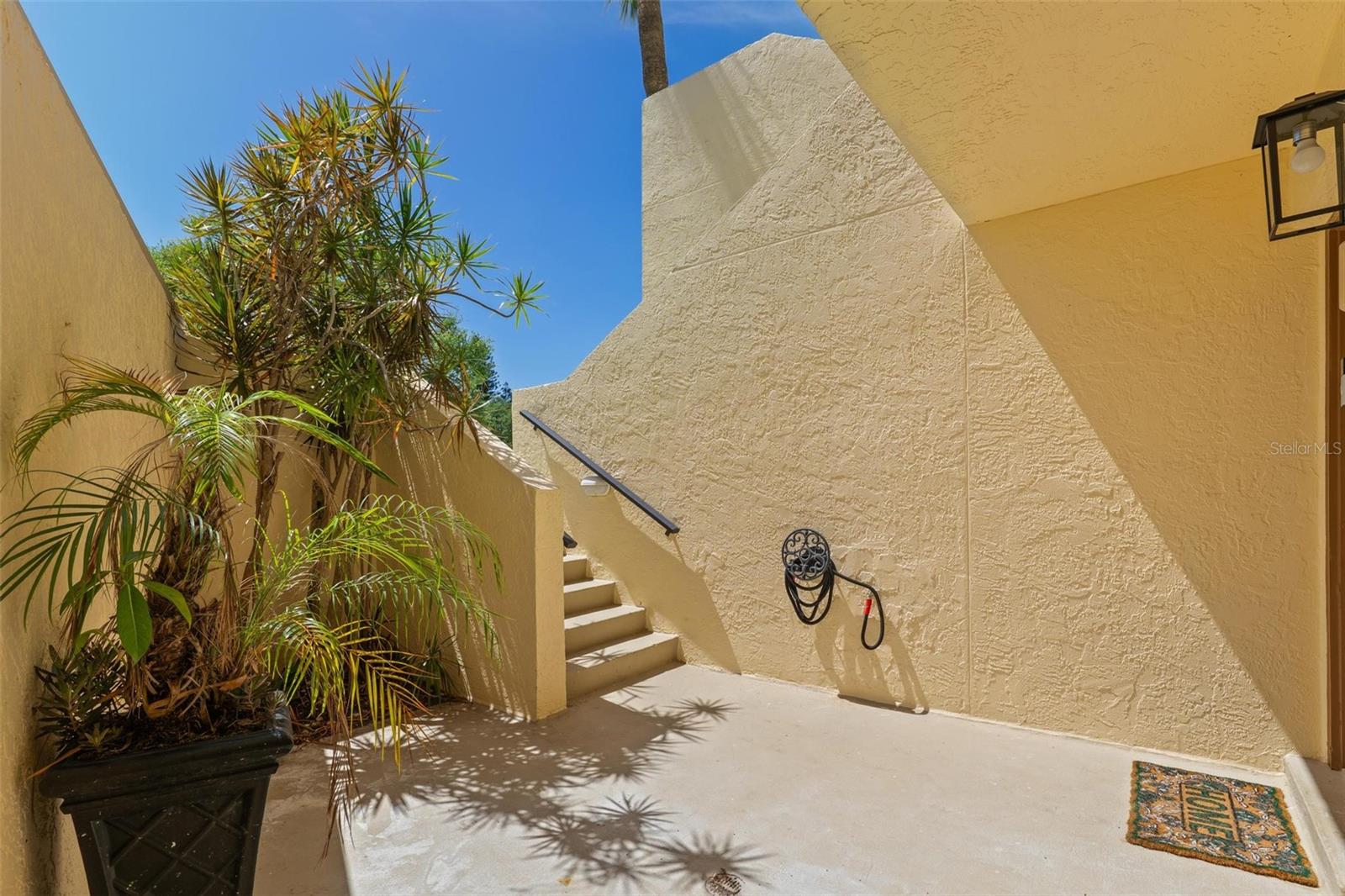 Listing photo id 20 for 7540 Sunshine Skyway Lane S T35