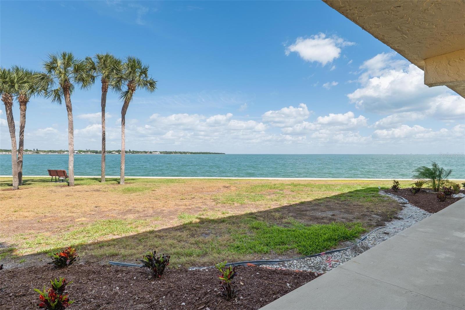 Listing photo id 7 for 7540 Sunshine Skyway Lane S T35