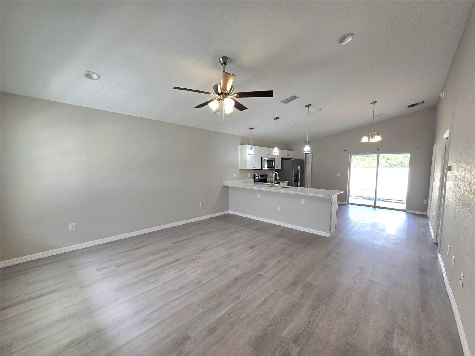 Image 5 of 27 For 10864 66th Terrace