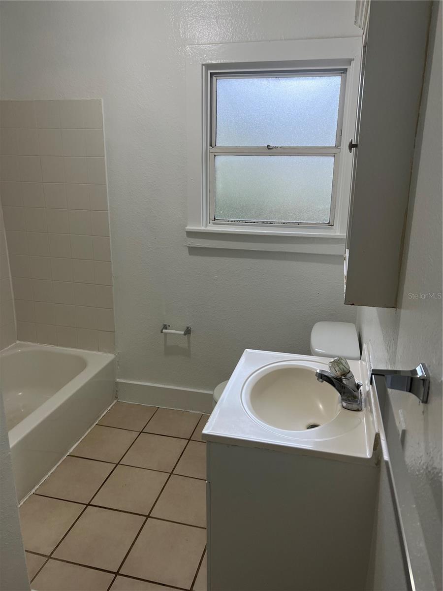 Image 9 of 9 For 1900 19th Street S